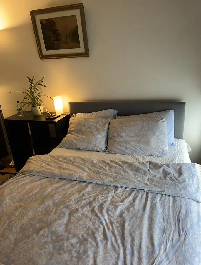 2 Bedroom Flat Near Nations And In The Center Γενεύη